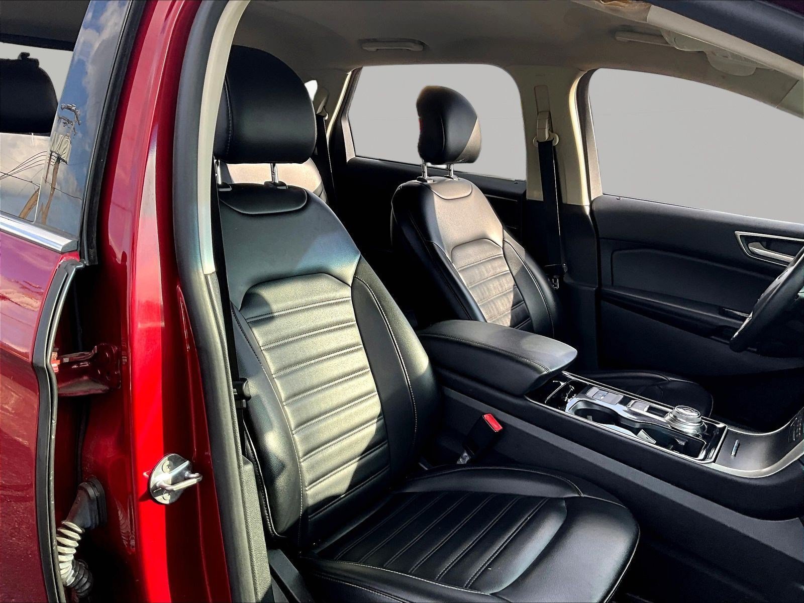 Used 2019 Ford Edge SEL w/ Equipment Group 201A AWD/4WD image 28