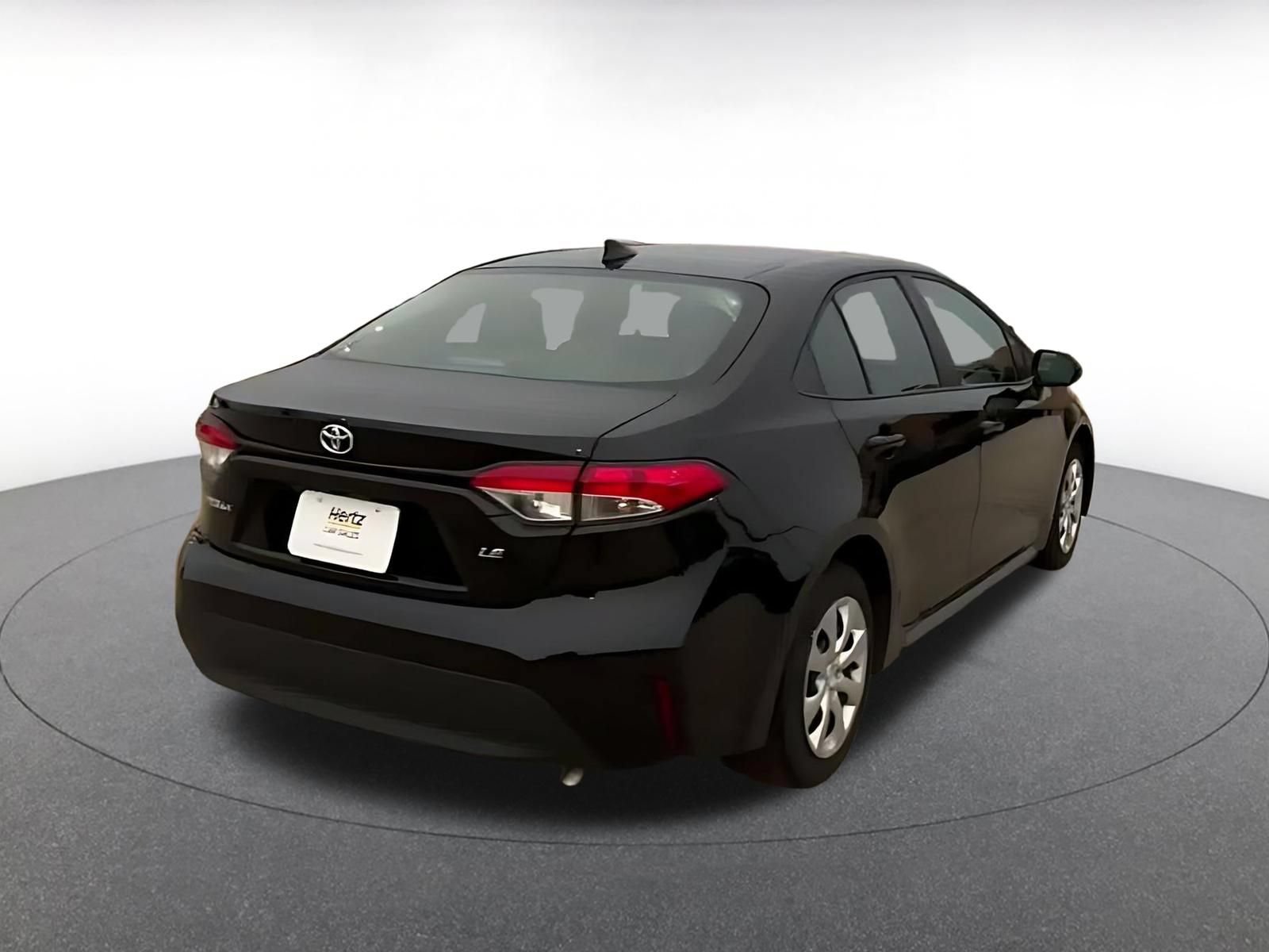 Used 2025 Toyota Corolla LE FWD image 14