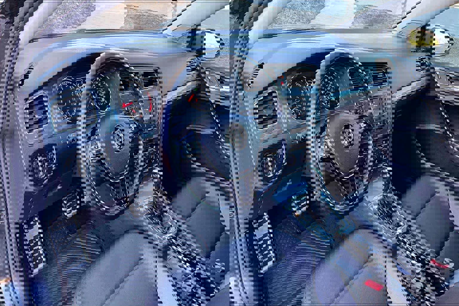 Used 2017 Volkswagen Golf Alltrack SE image 18