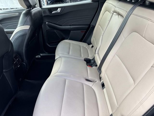 Certified 2021 Ford Escape Titanium image 32