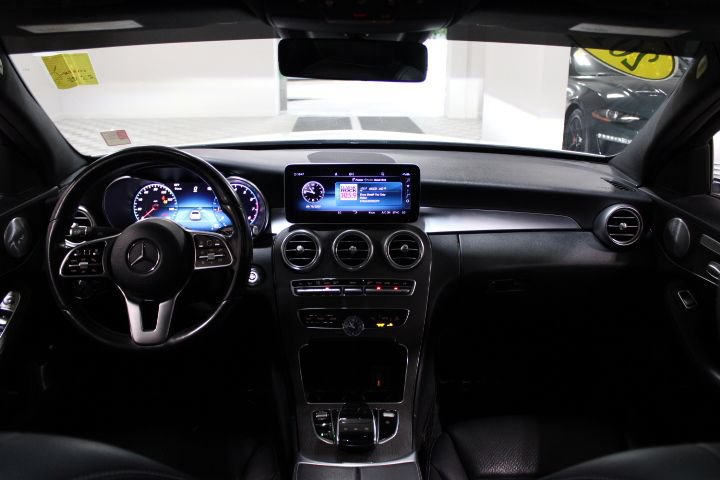 Used 2019 Mercedes-Benz C 300 4MATIC Sedan image 2