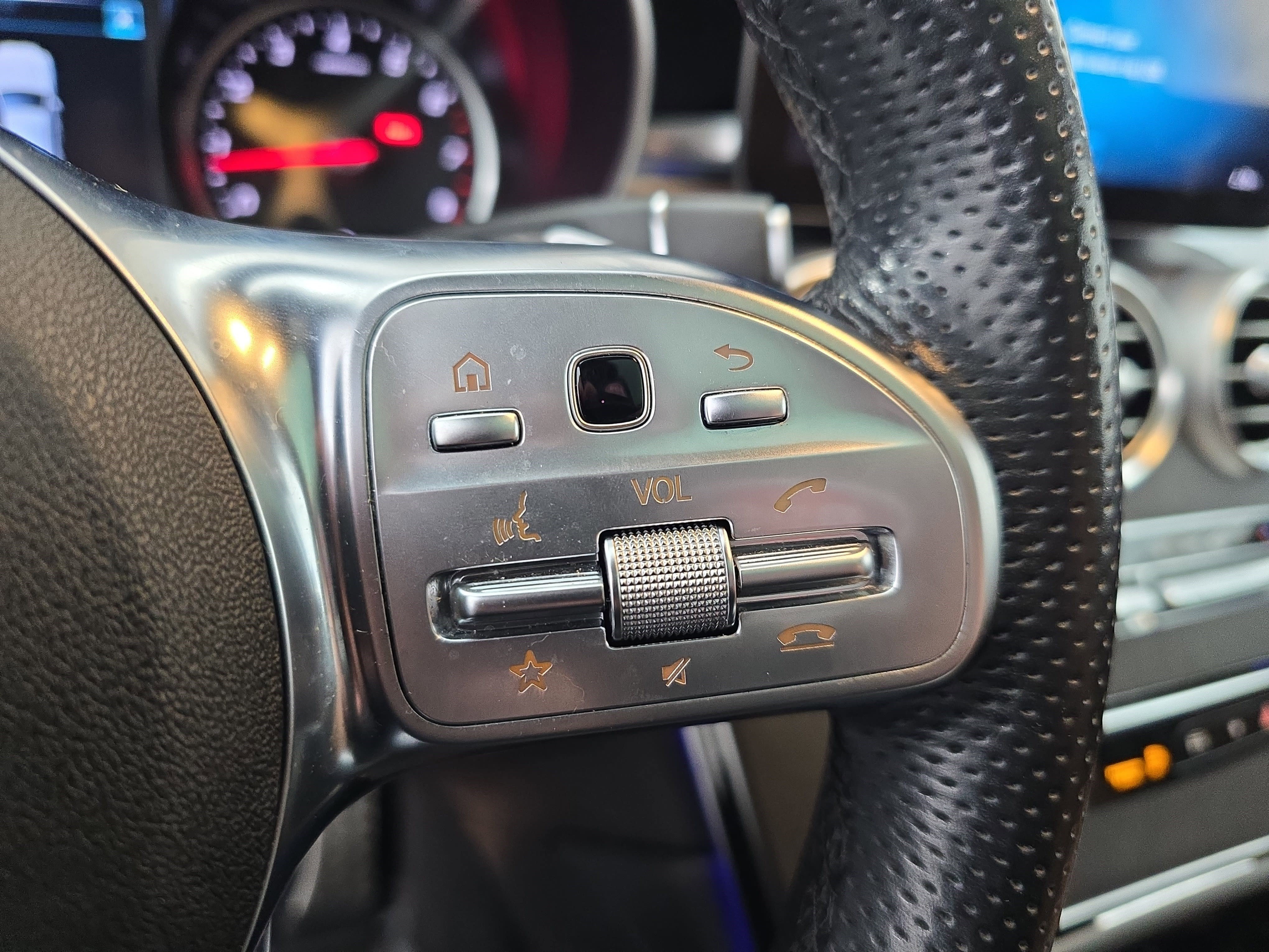 Used 2022 Mercedes-Benz GLC 300 image 18