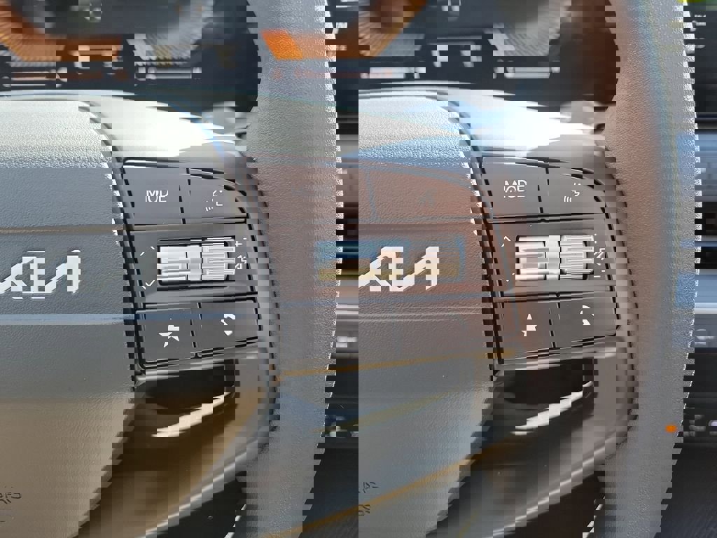 New 2026 Kia K4 LXS image 26