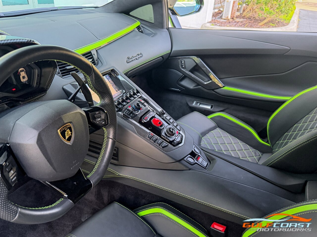 Used 2018 Lamborghini Aventador S AWD/4WD image 16