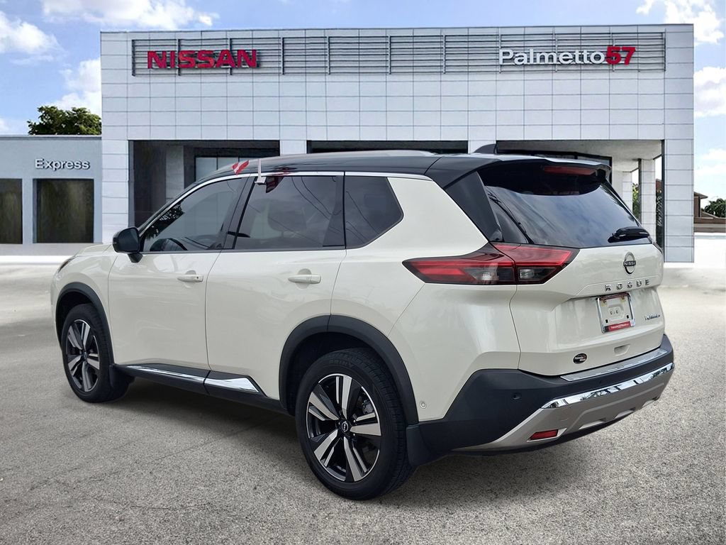 Used 2022 Nissan Rogue Platinum w/ Head-Up Display Package FWD image 4