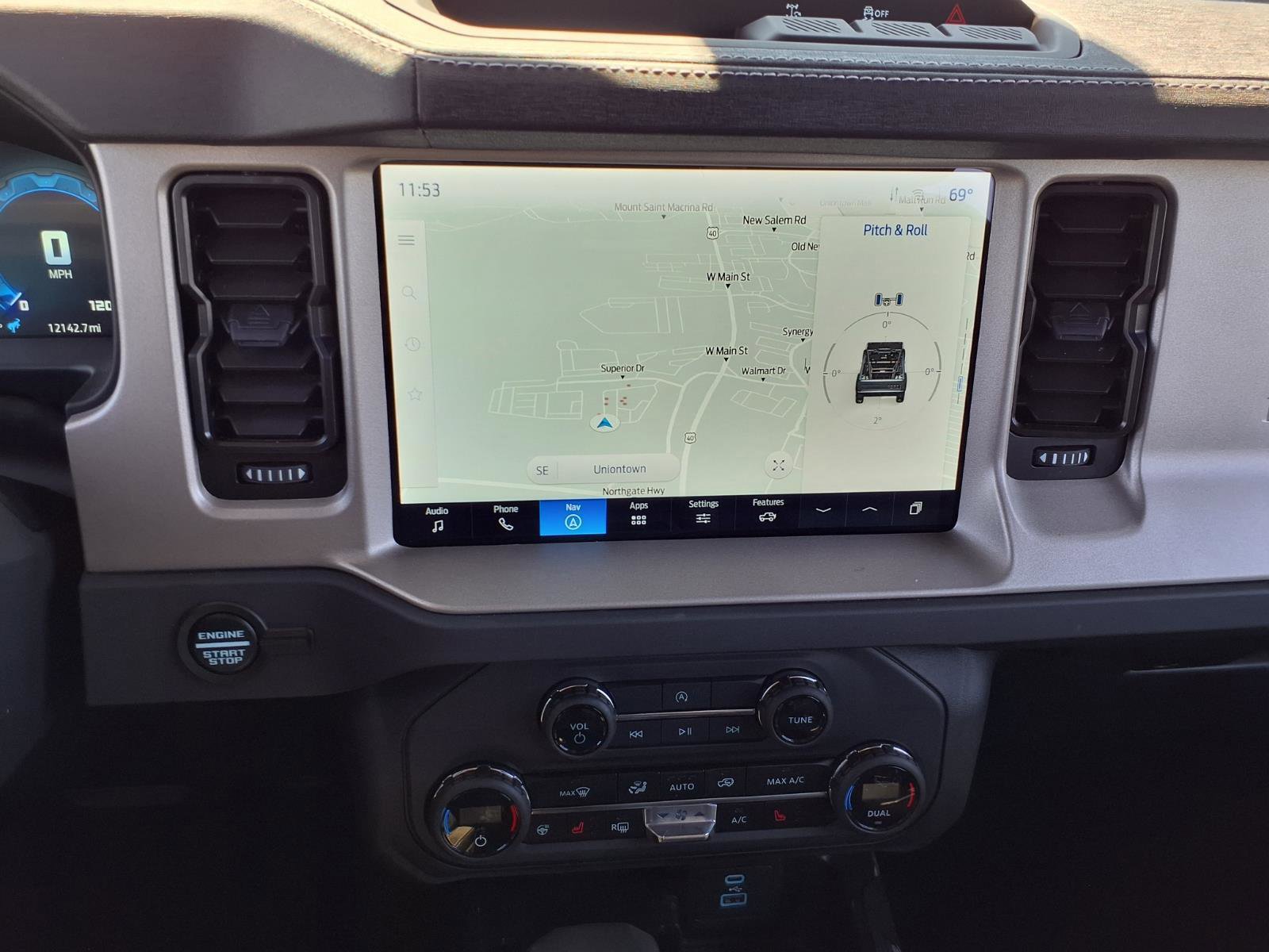 Certified 2025 Ford Bronco Outer Banks AWD/4WD image 16