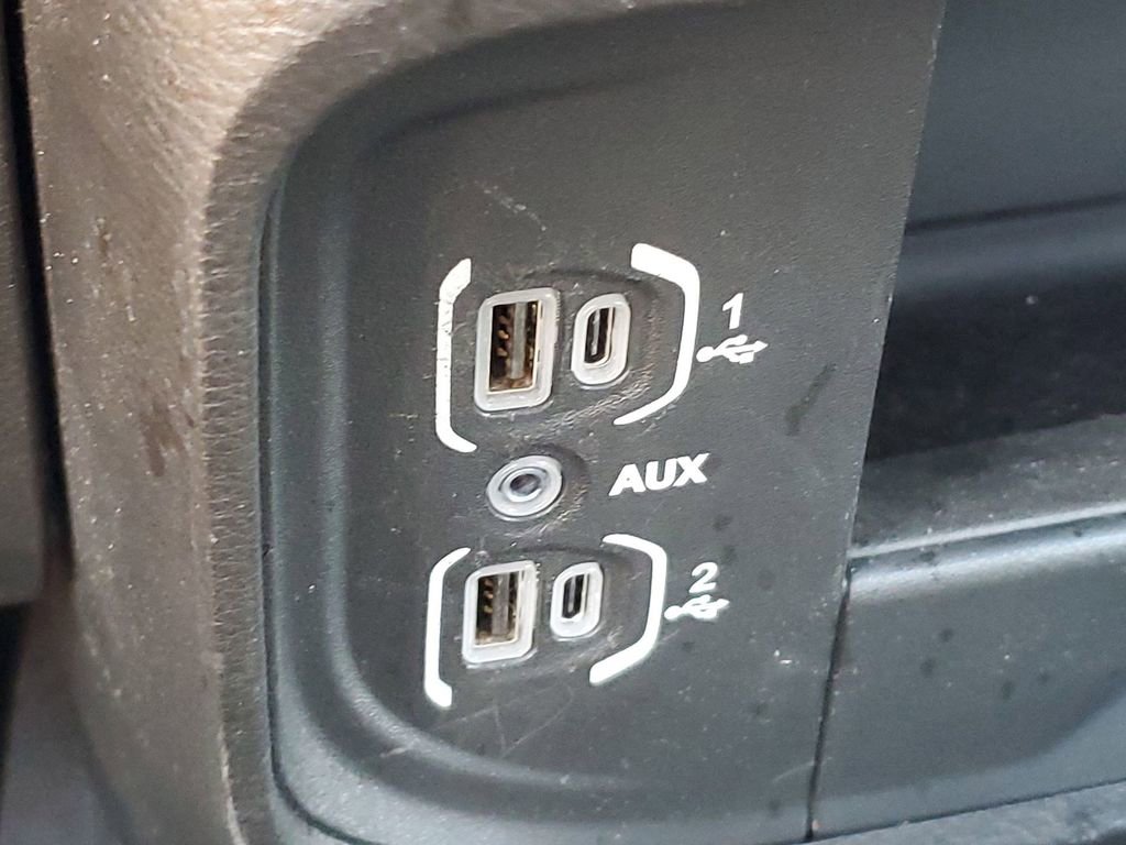 Used 2024 RAM 2500 Big Horn image 31