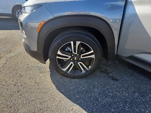 Used 2023 Chevrolet TrailBlazer LT FWD image 27