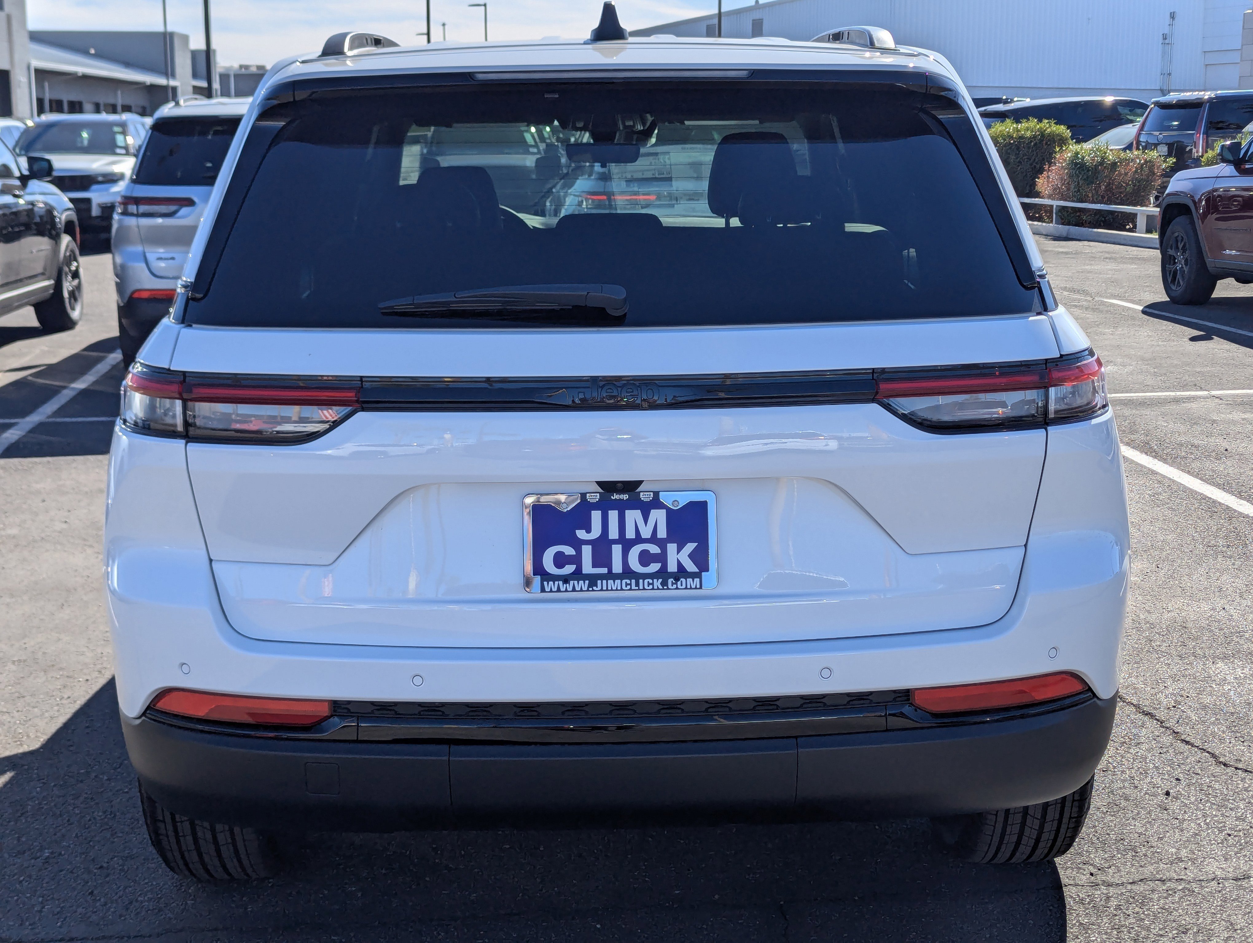 New 2025 Jeep Grand Cherokee Altitude image 3