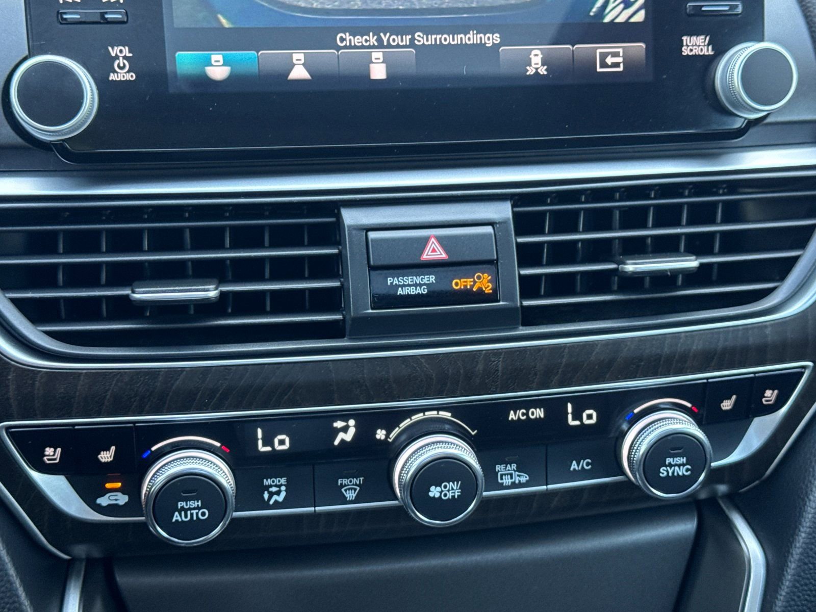 Used 2018 Honda Accord Touring image 23