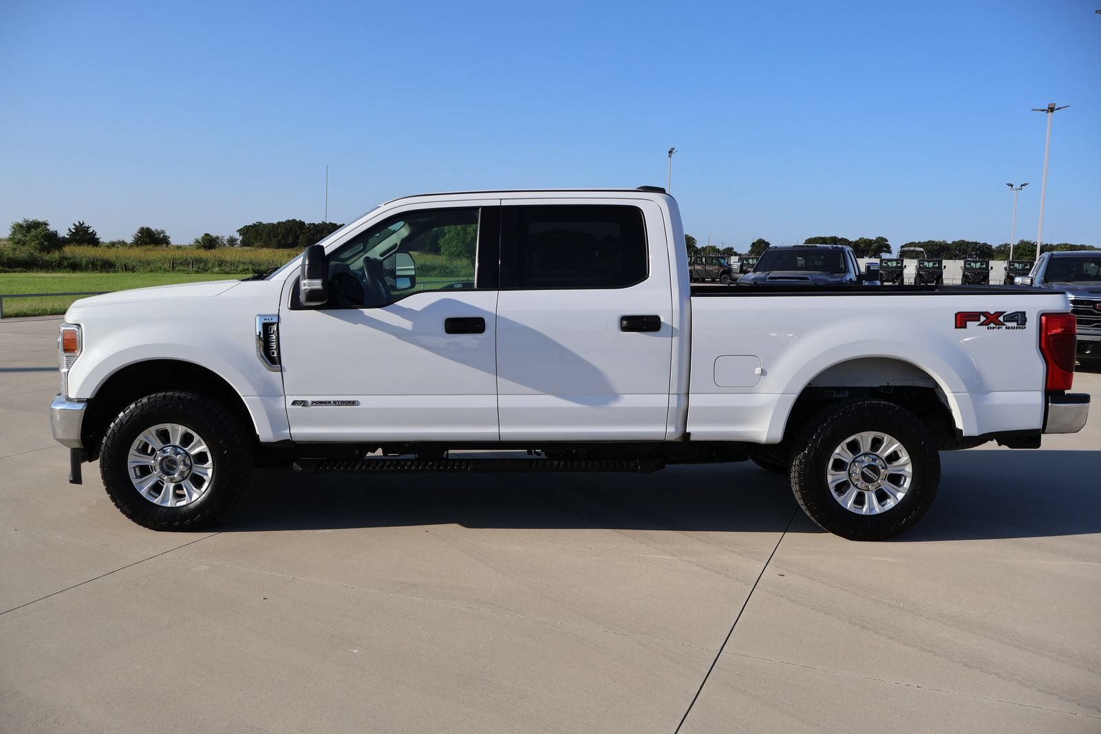 Used 2020 Ford F250 XLT w/ FX4 Off-Road Package AWD/4WD image 2