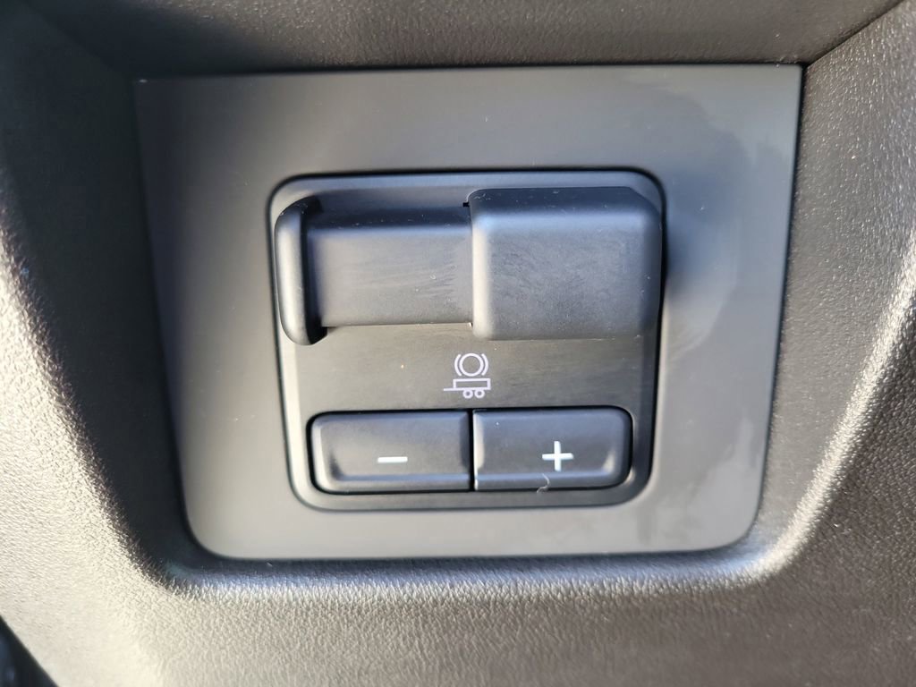 Used 2024 GMC Canyon Elevation w/ Convenience Package AWD/4WD image 23