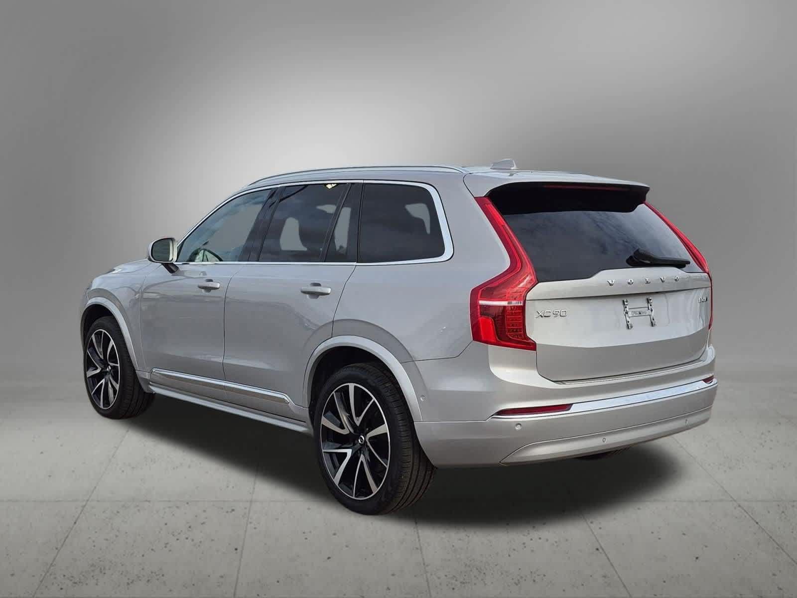 Used 2023 Volvo XC90 B6 Plus w/ Protection Package Premier AWD/4WD image 4