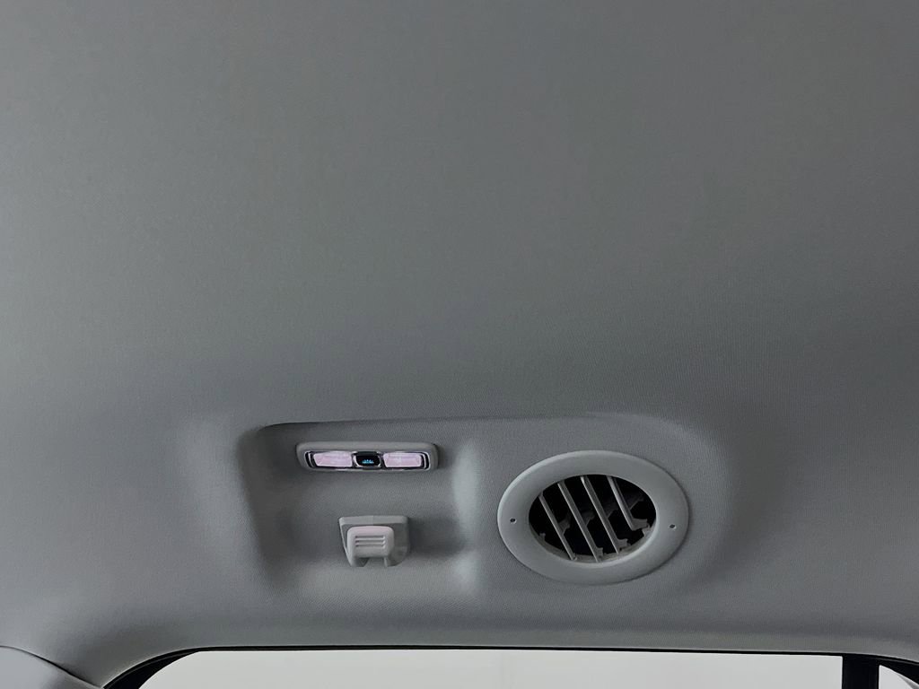 Used 2025 Ford Explorer Active image 29