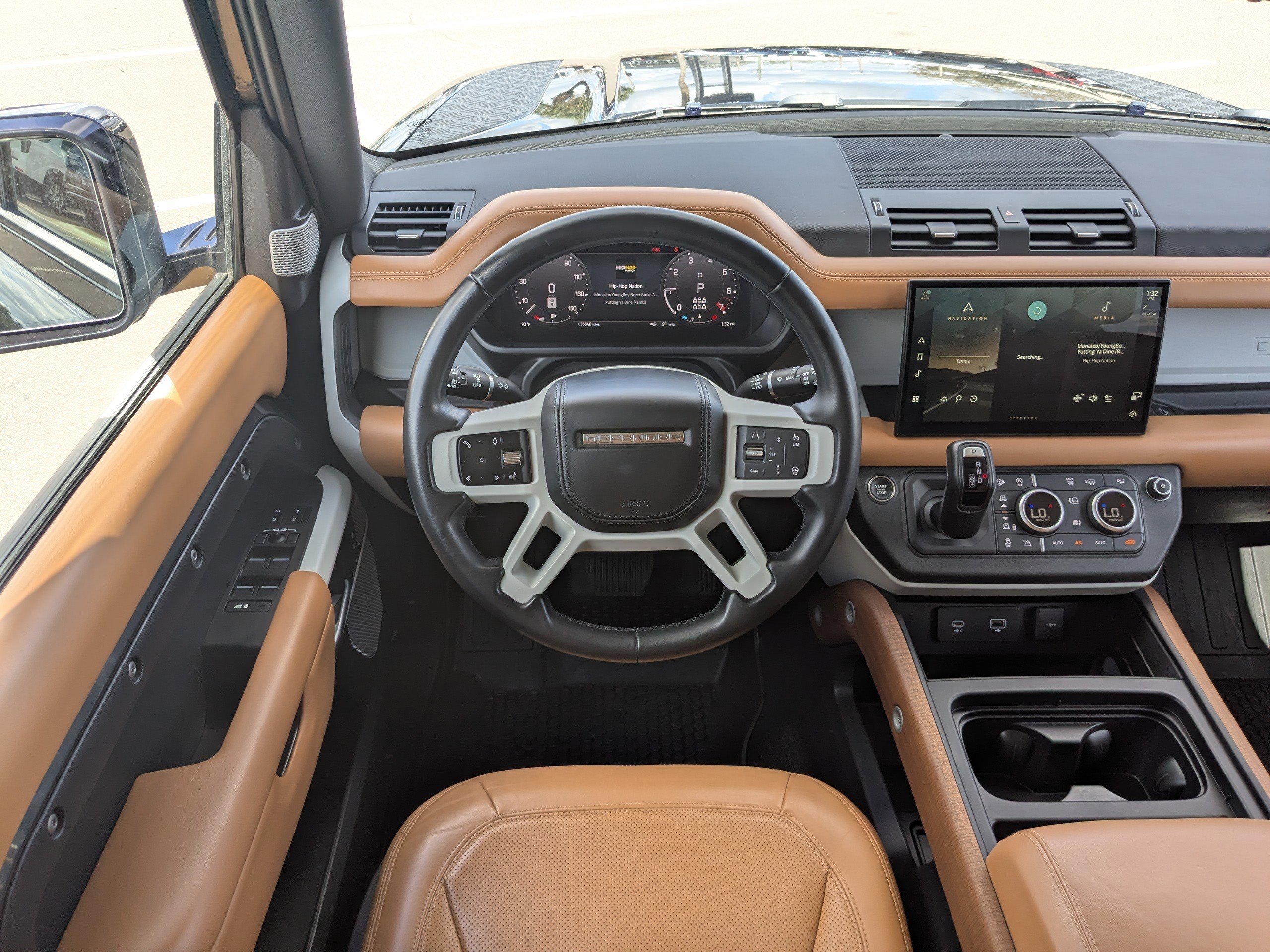 Used 2023 Land Rover Defender 130 First Edition image 18