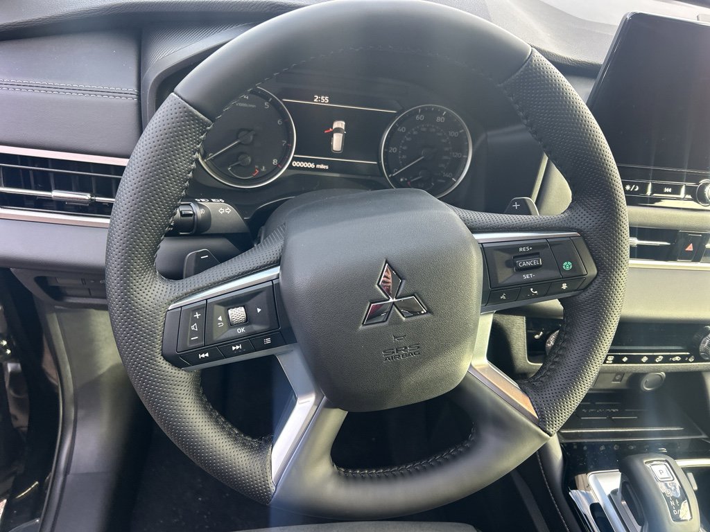 New 2026 Mitsubishi Outlander LE image 15