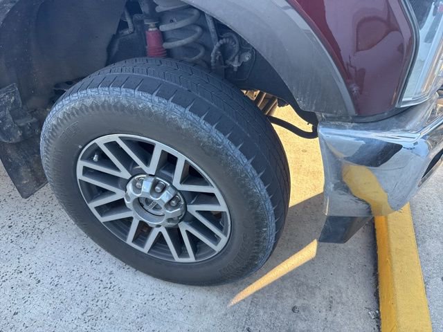 Used 2017 Ford F250 Lariat w/ Lariat Value Package image 4