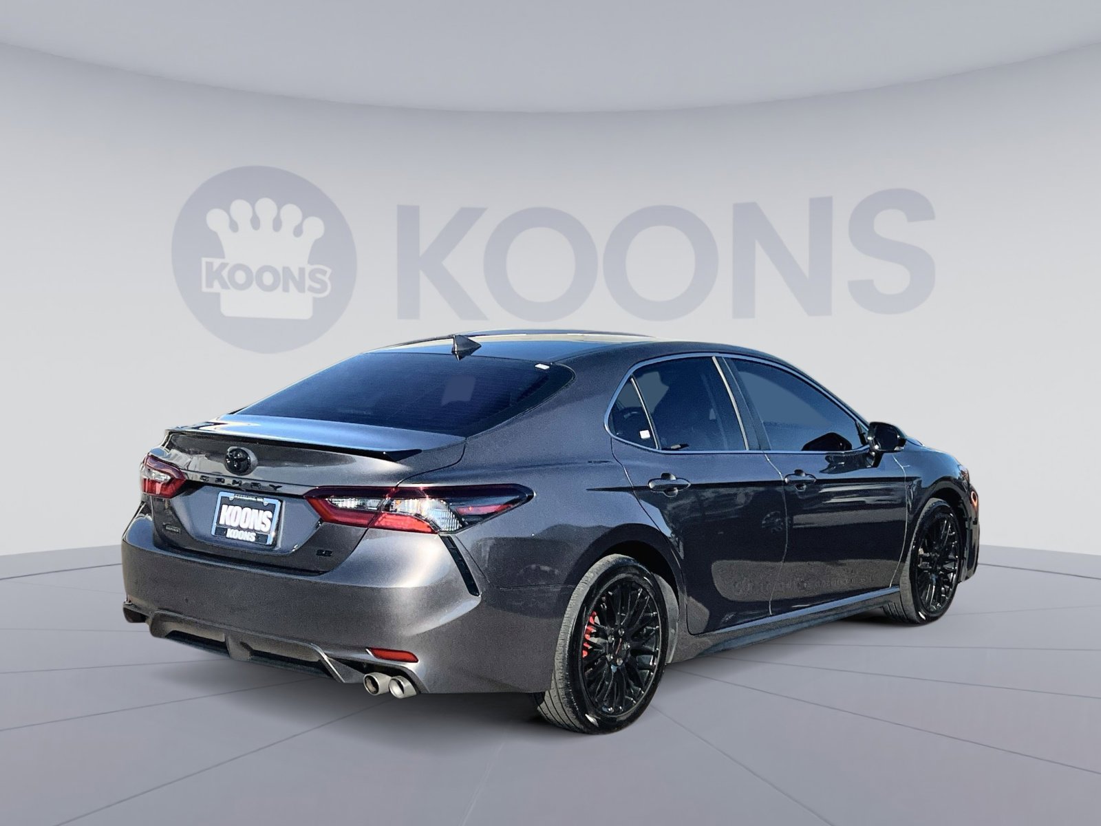 Used 2023 Toyota Camry SE w/ Convenience Package image 7