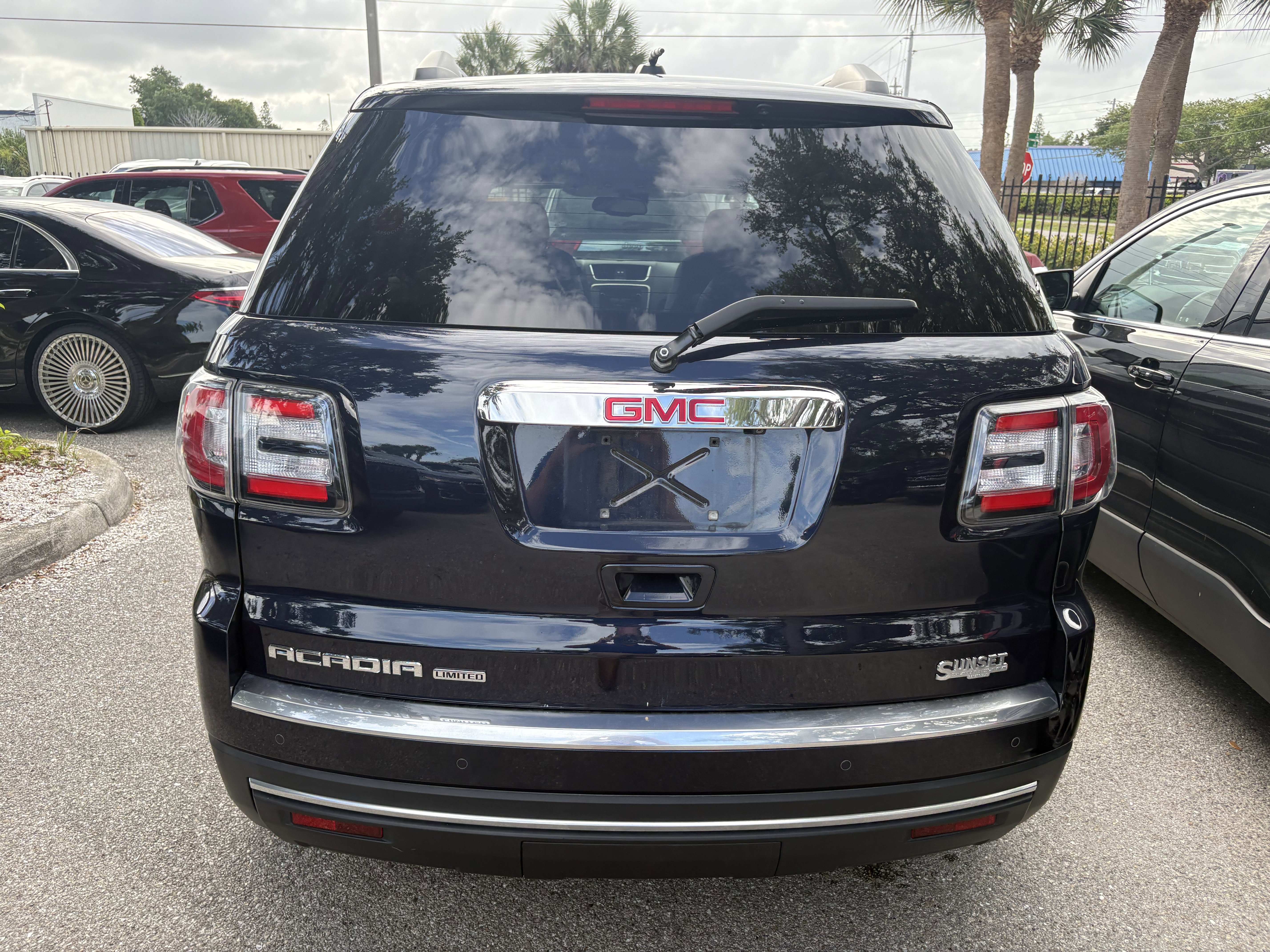Used 2017 GMC Acadia Limited SLT FWD image 6
