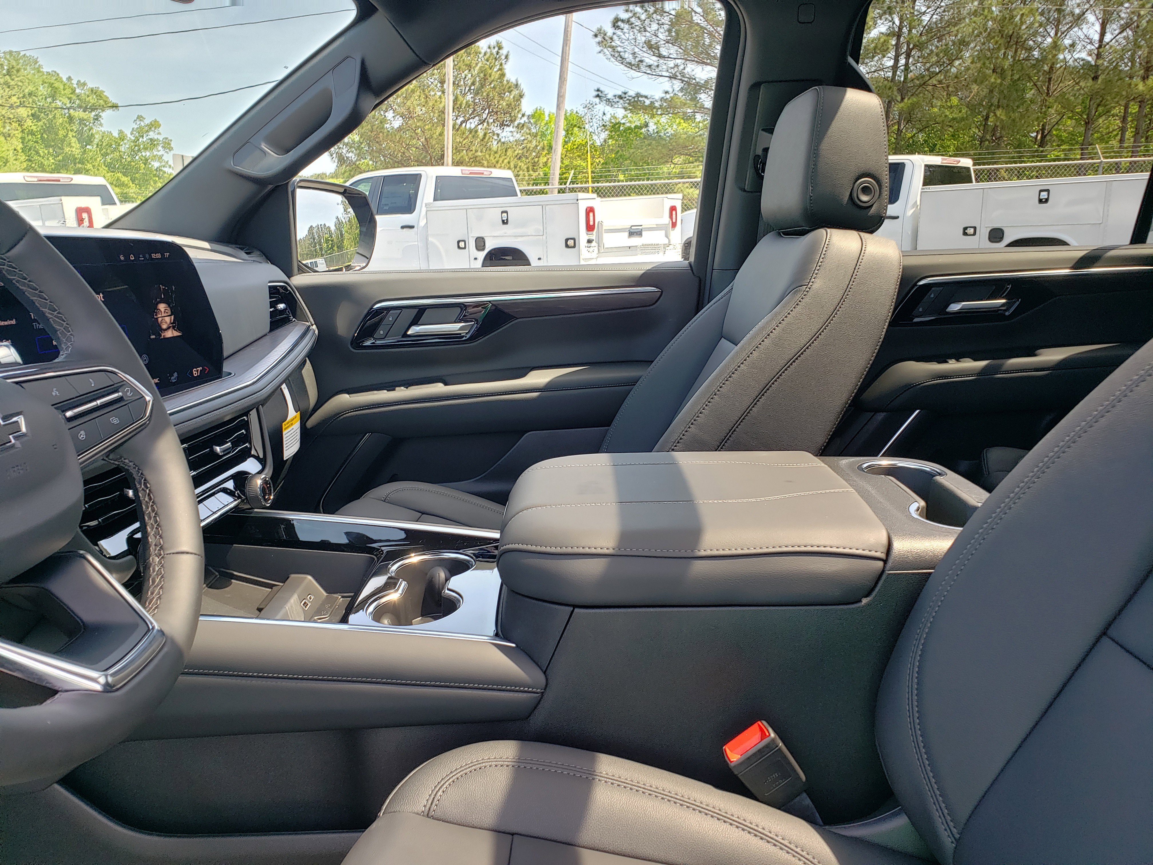 New 2026 Chevrolet Tahoe Z71 w/ Comfort Package AWD/4WD image 28