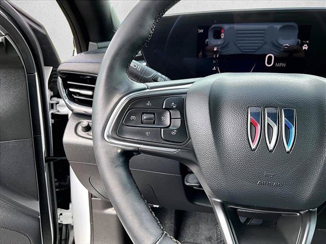 Used 2025 Buick Envista Sport Touring w/ Convenience I Package FWD image 18