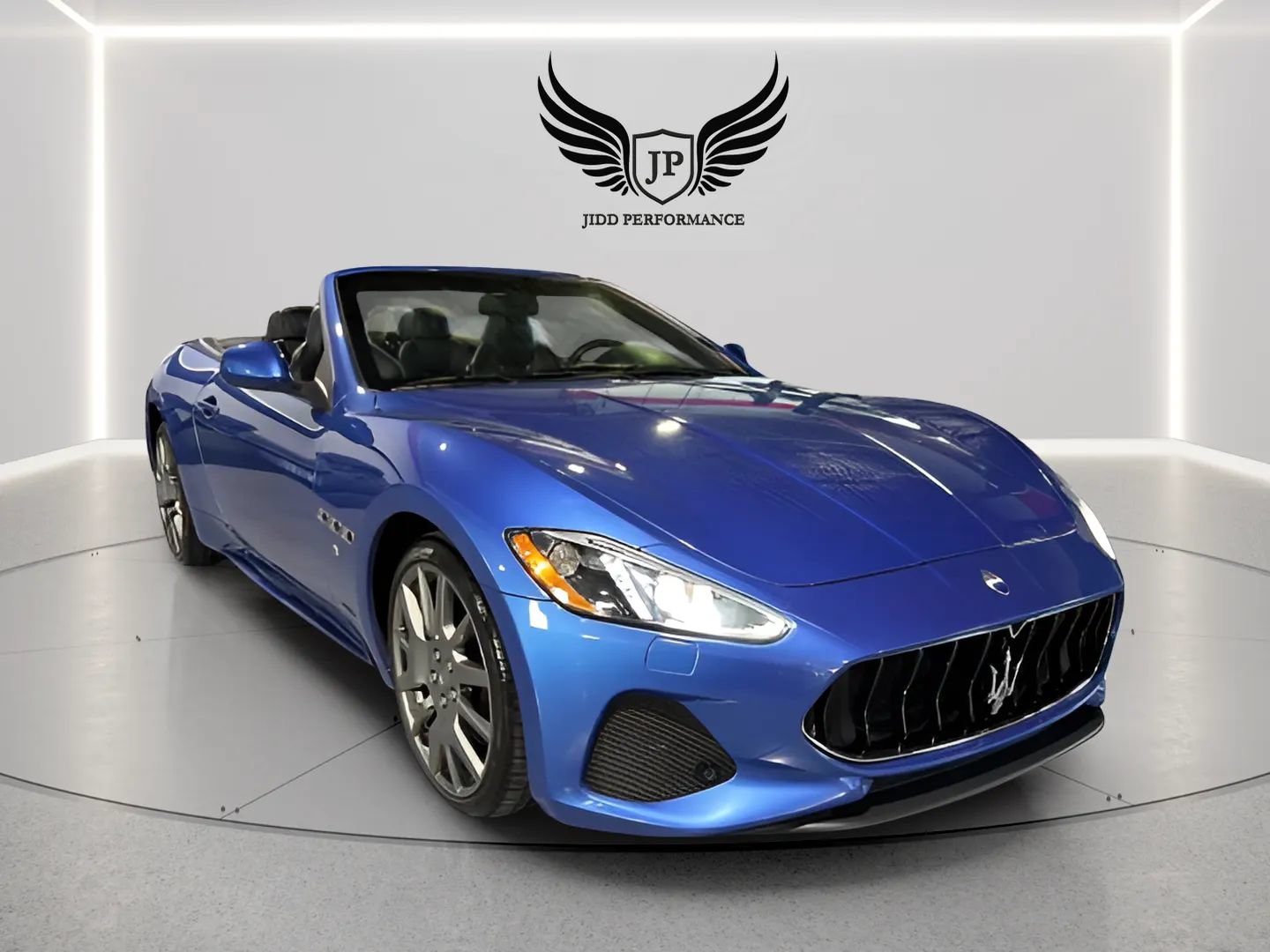 Used 2018 Maserati GranTurismo Sport RWD image 2