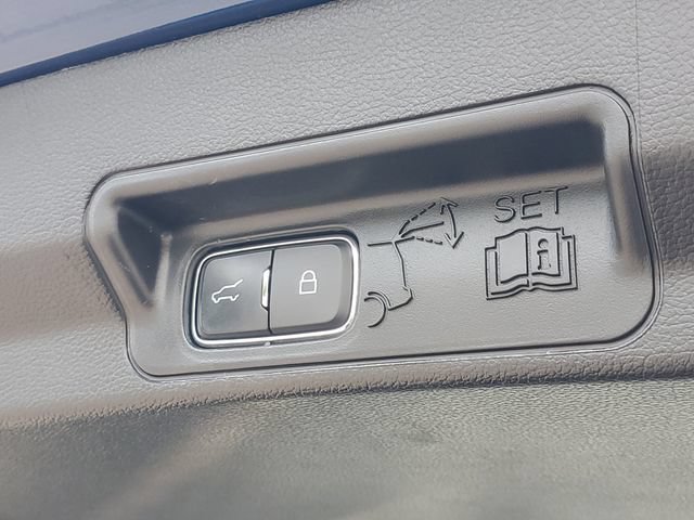 Certified 2020 Ford Explorer XLT RWD image 30