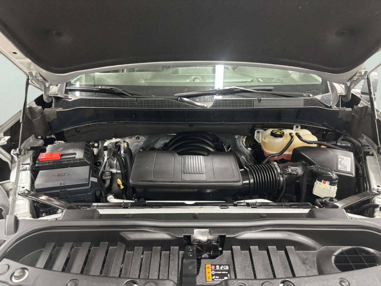 Used 2019 Chevrolet Silverado 1500 LTZ w/ LTZ Premium Package AWD/4WD image 12