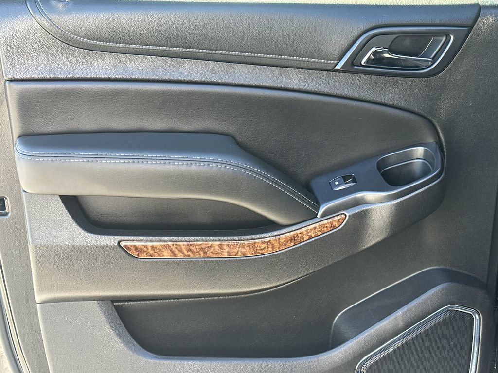 Used 2017 Chevrolet Suburban Premier AWD/4WD image 22