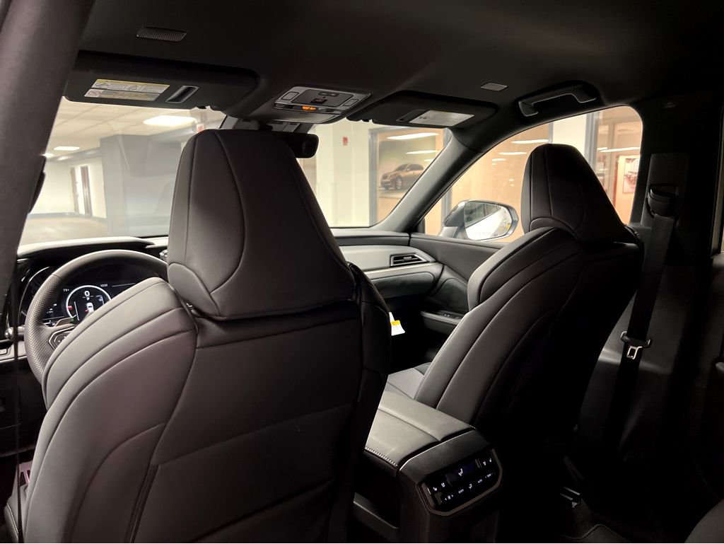 New 2026 Lexus TX 500h AWD image 18