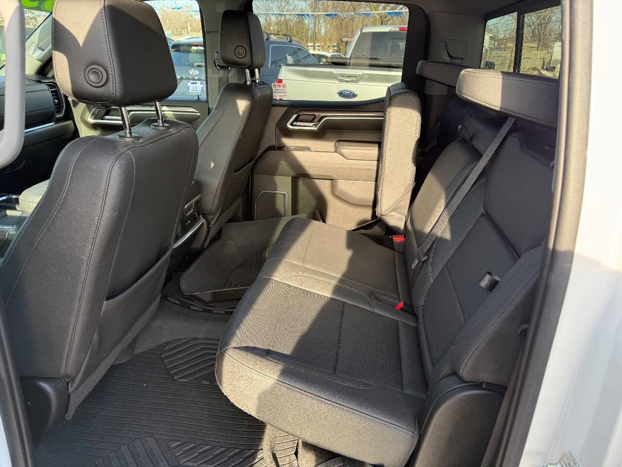 Used 2023 Chevrolet Silverado 1500 LTZ w/ LTZ Convenience Package II AWD/4WD image 30