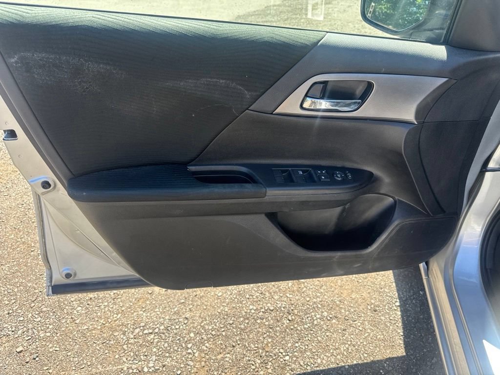 Used 2014 Honda Accord LX image 25