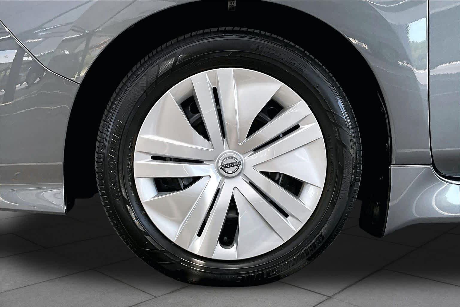 Used 2023 Nissan Leaf S FWD image 10