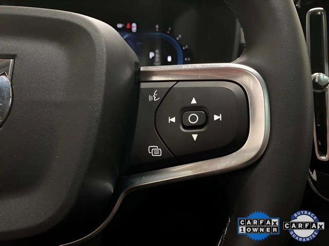 Used 2025 Volvo XC40 B5 Plus image 39