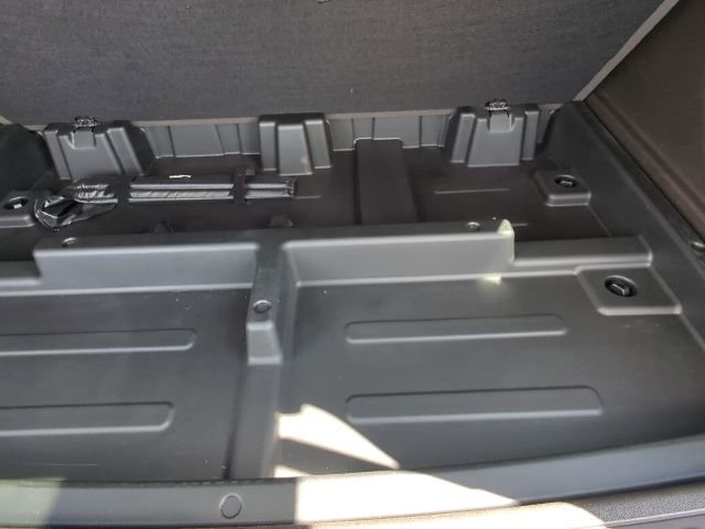 Used 2022 Chevrolet Suburban LT AWD/4WD image 37