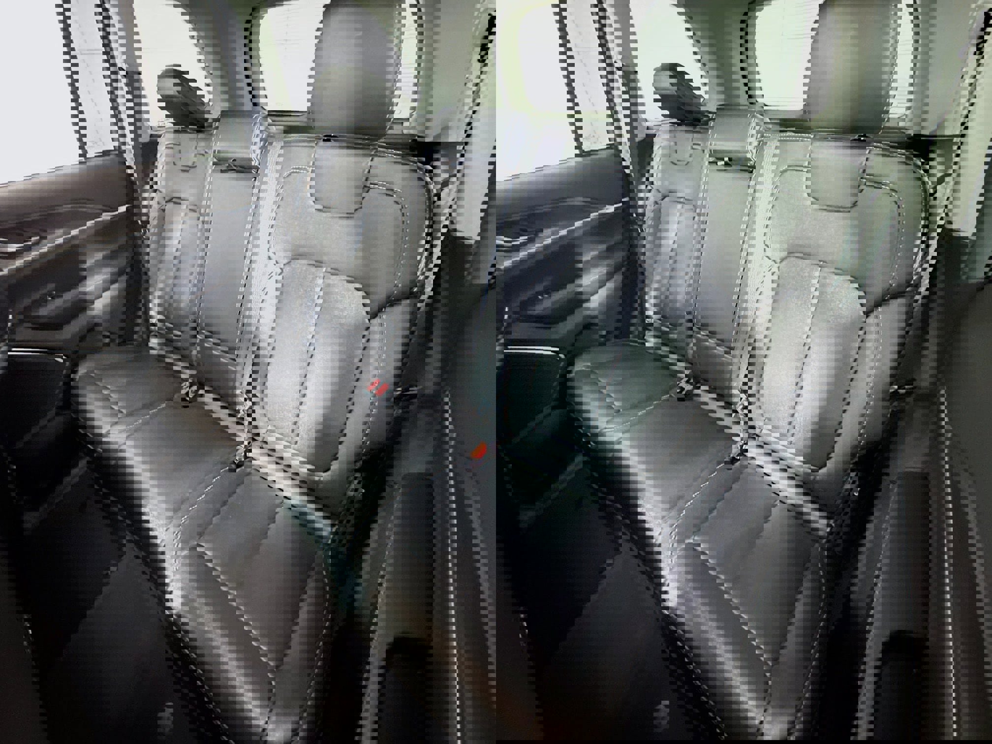 Used 2023 Jeep Grand Cherokee 4WD 4xe image 23