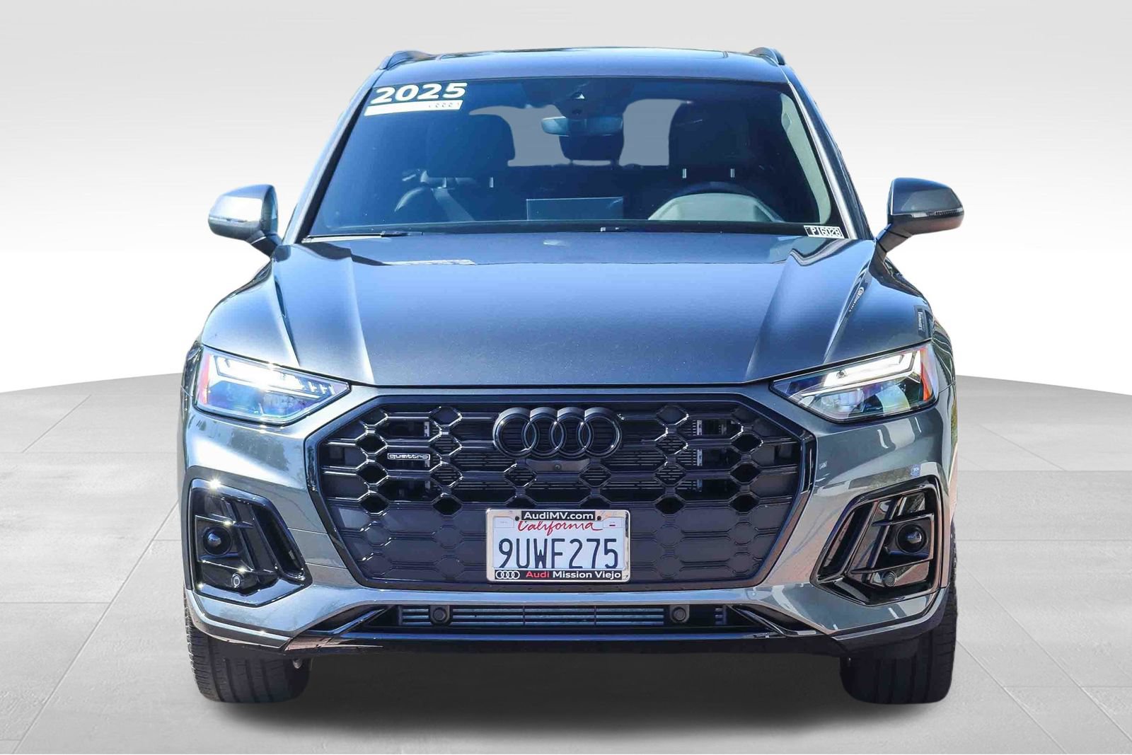 Certified 2025 Audi Q5 e Premium Plus w/ Premium Plus Package AWD/4WD image 2