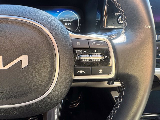 Certified 2023 Kia Sorento SX FWD image 32