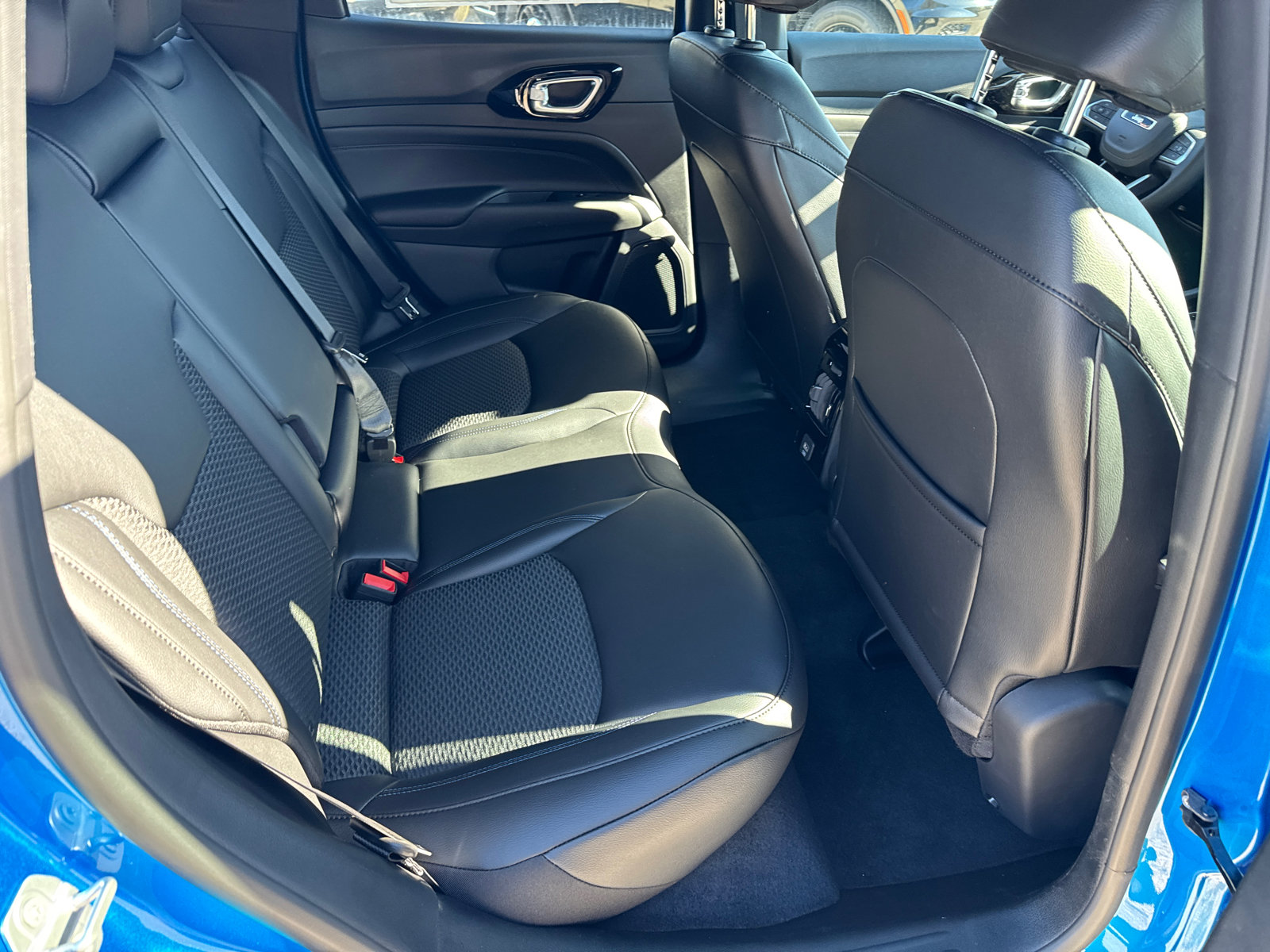 New 2026 Jeep Compass Latitude image 13