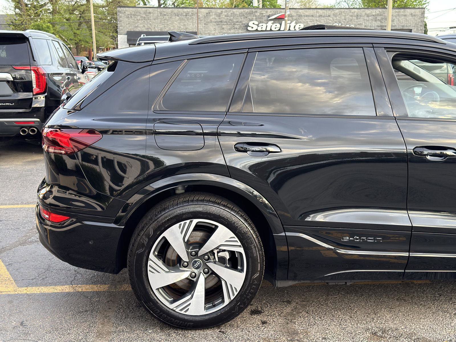 Used 2025 Audi Q6 e-tron Prestige w/ Black Warm Weather Package AWD/4WD image 9