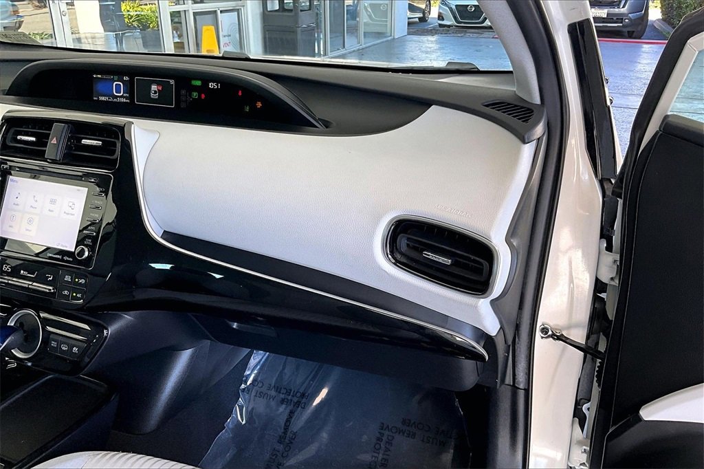 Certified 2020 Toyota Prius Prime LE image 26