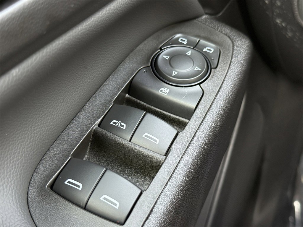 Used 2024 Chevrolet Equinox LT image 23