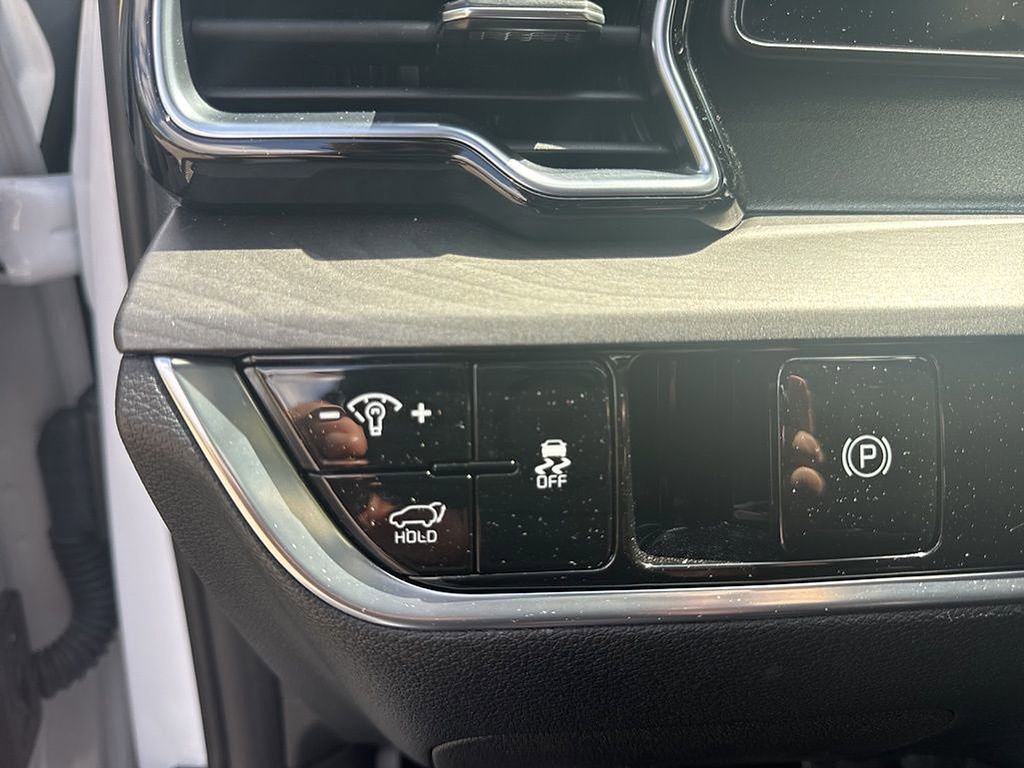 Used 2025 Kia Sportage X-Pro Prestige AWD/4WD image 17