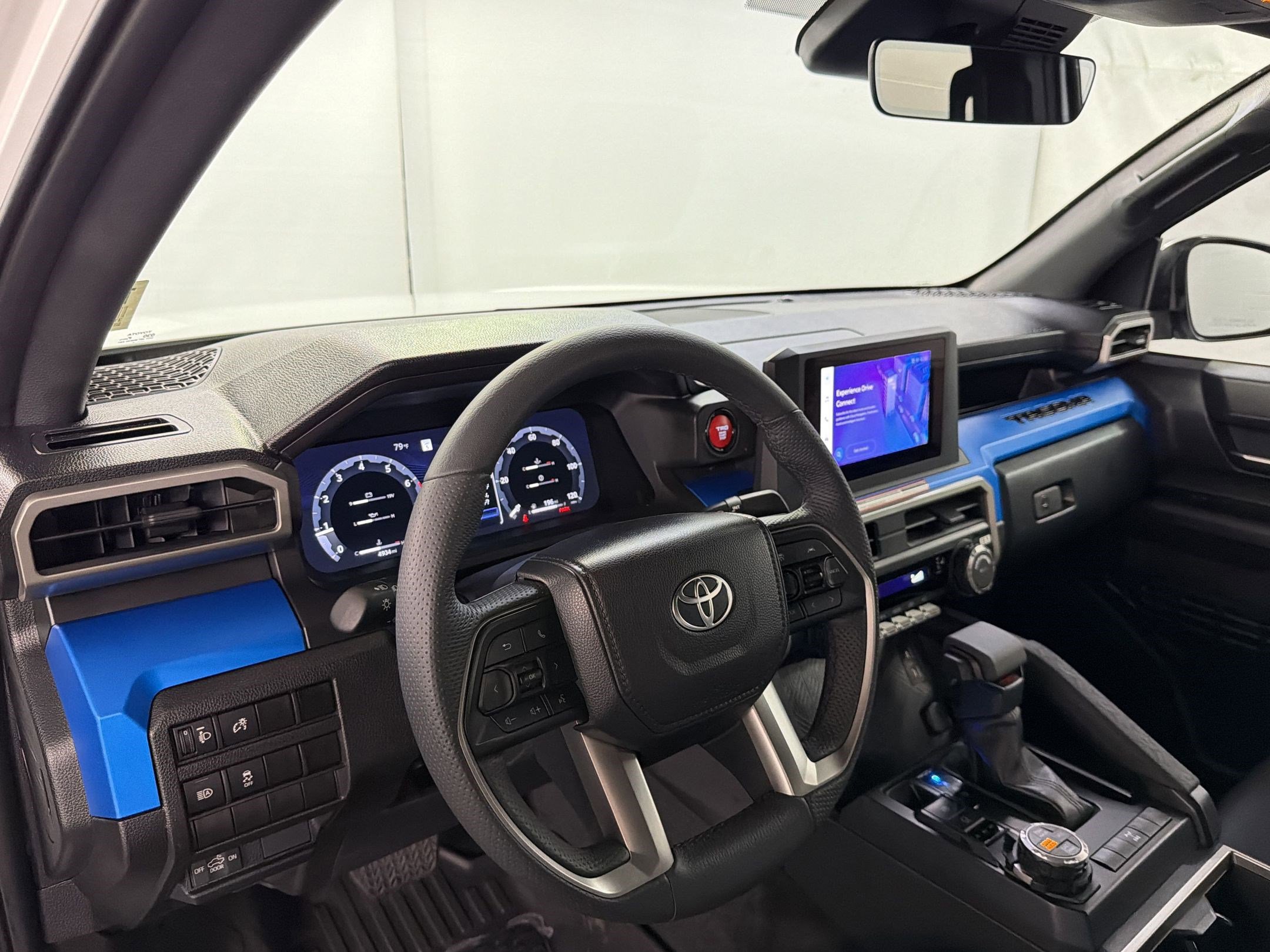 Used 2025 Toyota Tacoma TRD Off-Road image 4