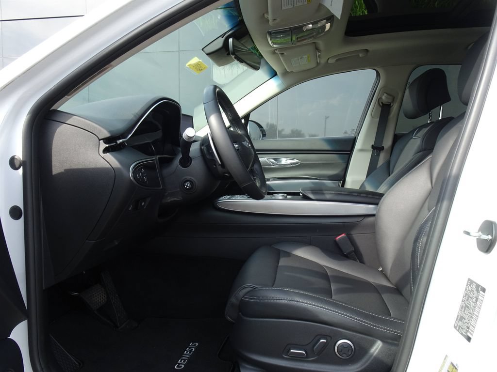 Used 2022 Genesis GV70 2.5T w/ Select Package AWD/4WD image 9