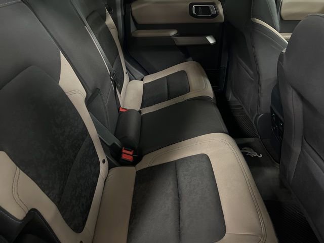 Used 2023 Ford Bronco Wildtrak image 32