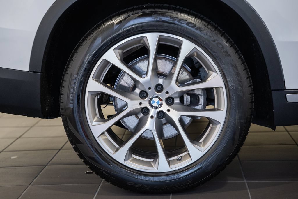 Used 2023 BMW X5 xDrive40i w/ Premium Package AWD/4WD image 19