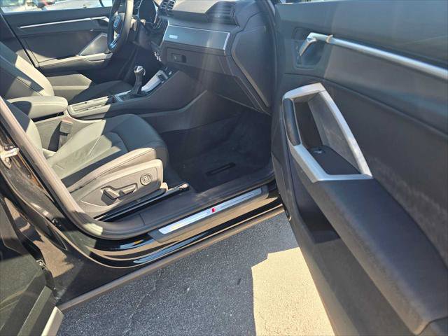 Used 2023 Audi Q3 2.0T Premium Plus w/ Premium Plus Package image 10