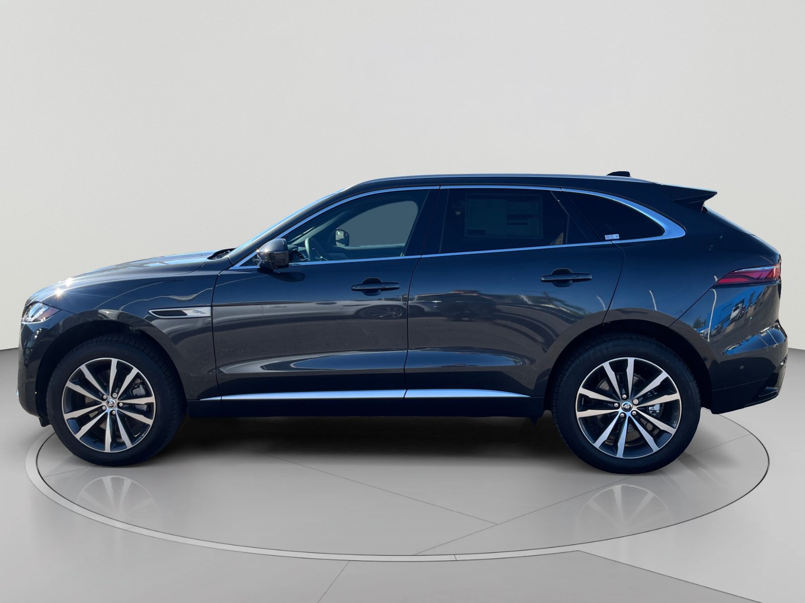 New 2026 Jaguar F-PACE R-Dynamic S AWD/4WD image 2