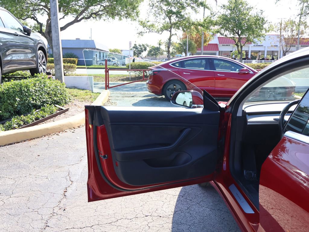 Used 2018 Tesla Model 3 Long Range RWD image 23